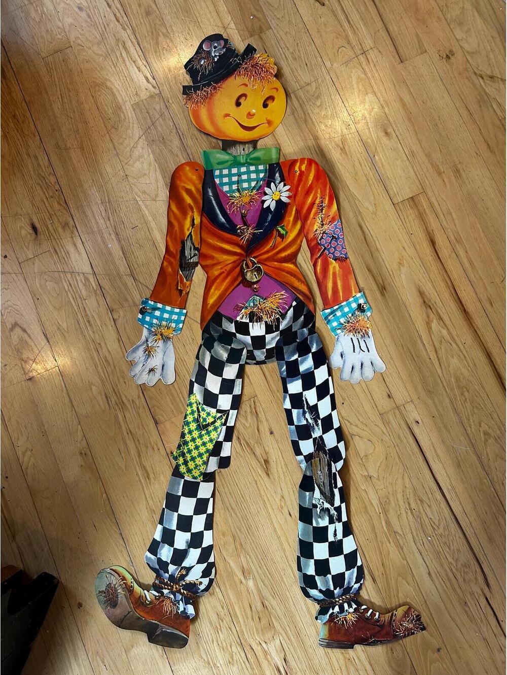 Vtg. diecut Paper/Cardboard Jointed Articulated scarecrow/Halloween/fall decor.